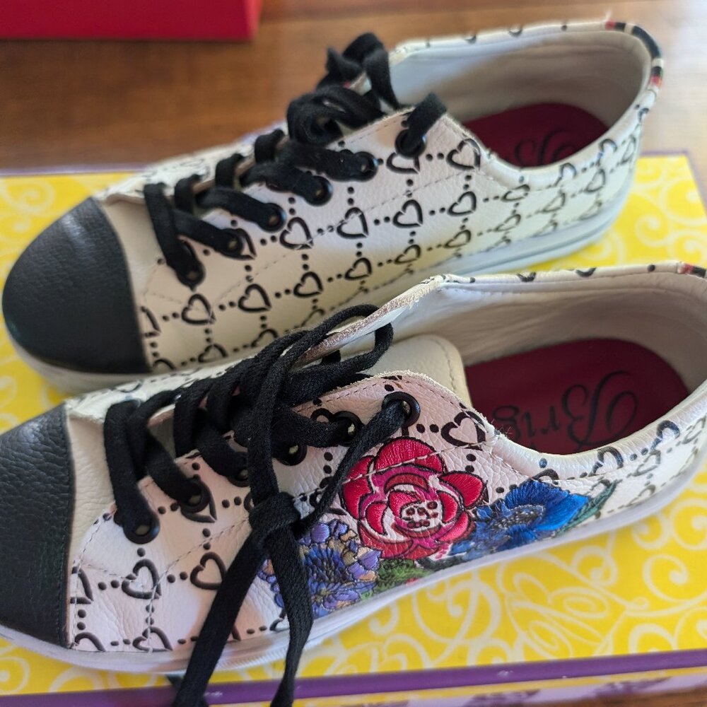 Brighton sneakers 6.5